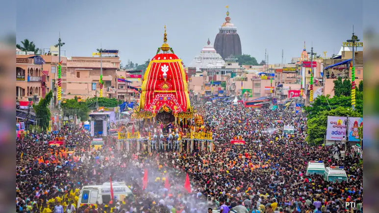 3 Dead, 10 Injured In Stampede